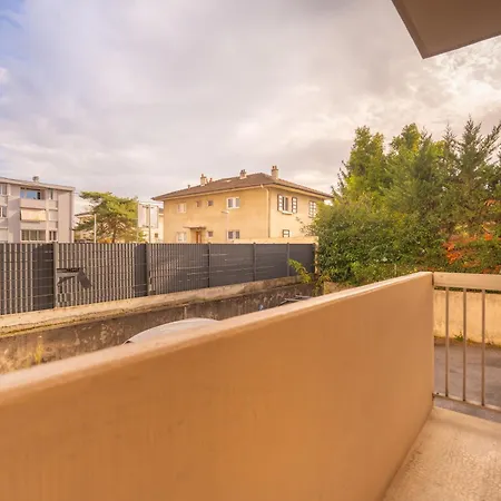 T2 A Avec Terrasse, Tram 17, Geneve Apartment Ambilly