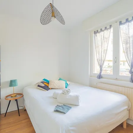 Apartment T2 A Avec Terrasse, Tram 17, Geneve *