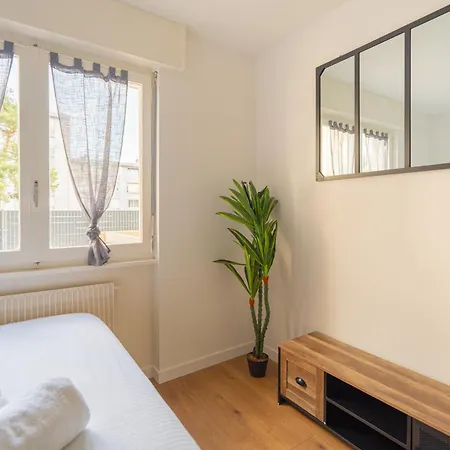Apartment T2 A Avec Terrasse, Tram 17, Geneve Ambilly